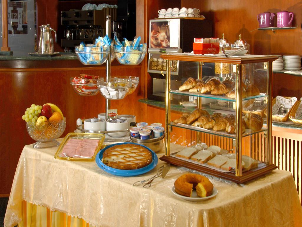 Hotel Assisi روما المظهر الخارجي الصورة