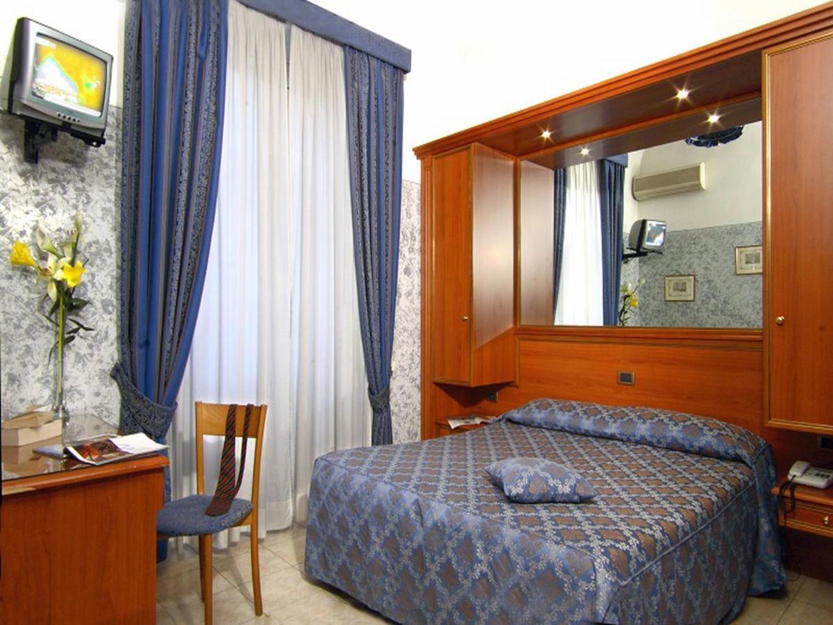 Hotel Assisi روما الغرفة الصورة